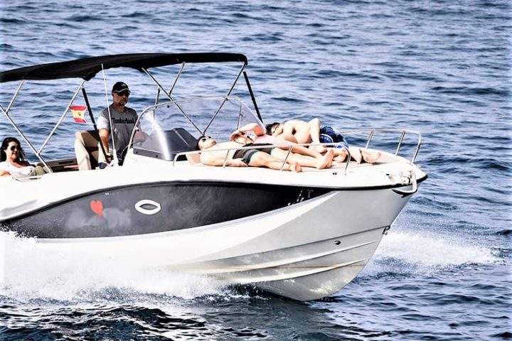 Alquiler de barco a motor en Tenerife con Quicksilver 755 sin patrón - 336  