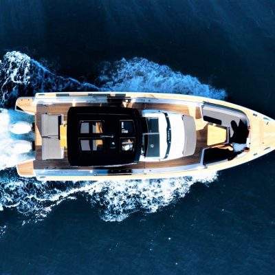 			Lancha Rapida de 700 caballos en Tenerife para alquilar con capitan - Alquiler de barco rapido en Tenerife Sur, Puerto Colon