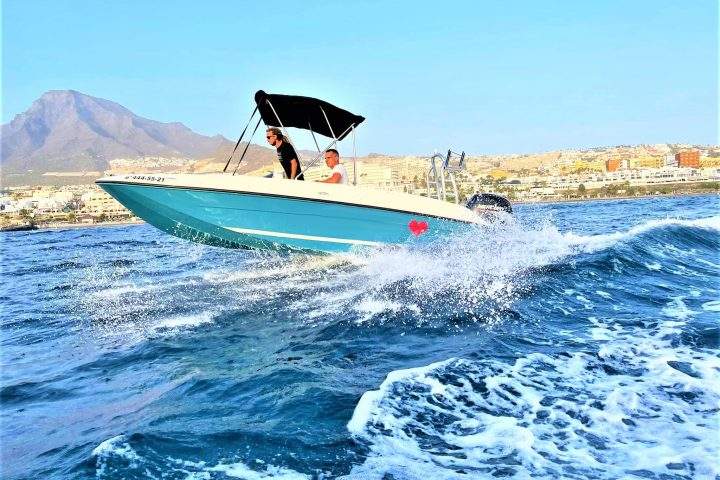 Alquiler de barco sin patrón en Tenerife sur con Bayliner E18 - 342  