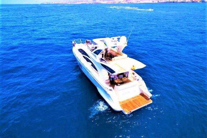 Alquiler de Yate a Motor de Lujo con Capitán con Azimut 60 - 222  