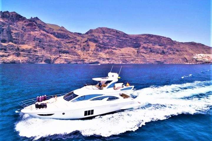 Alquiler de Yate a Motor de Lujo con Capitán con Azimut 60 - 223  