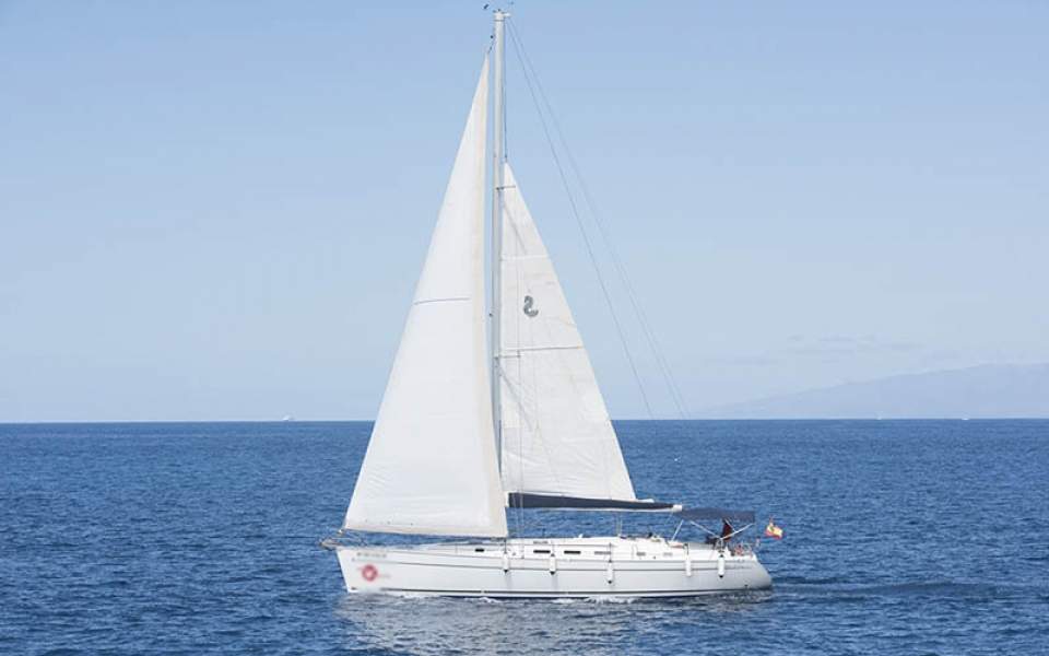 Alquiler de Barco de Vela Grande con patrón en Tenerife Sur